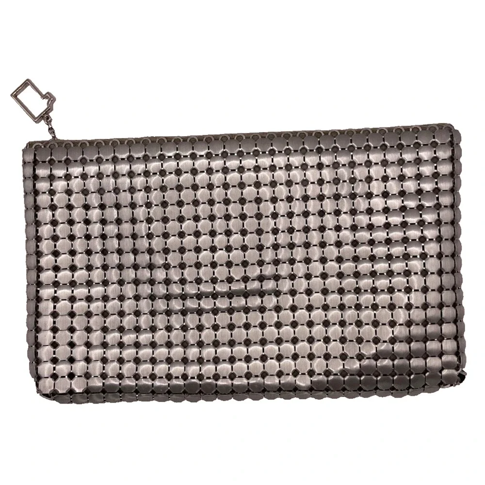 Vintage Whiting and Davis Silver Mesh Purse- Pre-owned